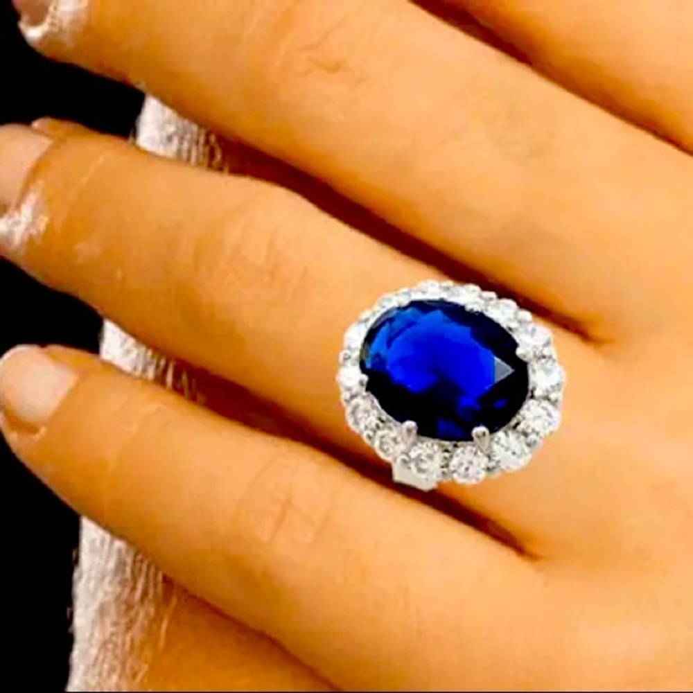 SAVVY CIE Rhodium CZ Halo Oval Sapphire Ring 💍